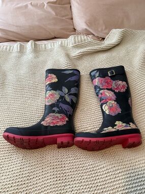 Joules Black Floral Rain Boots with Pink Soles